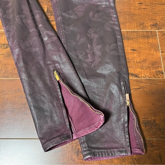 TED BAKER London Wax Oil Coated Denim Burgundy Floral Mid Rise Ankle Zip Size 26 - Picture 7 of 11